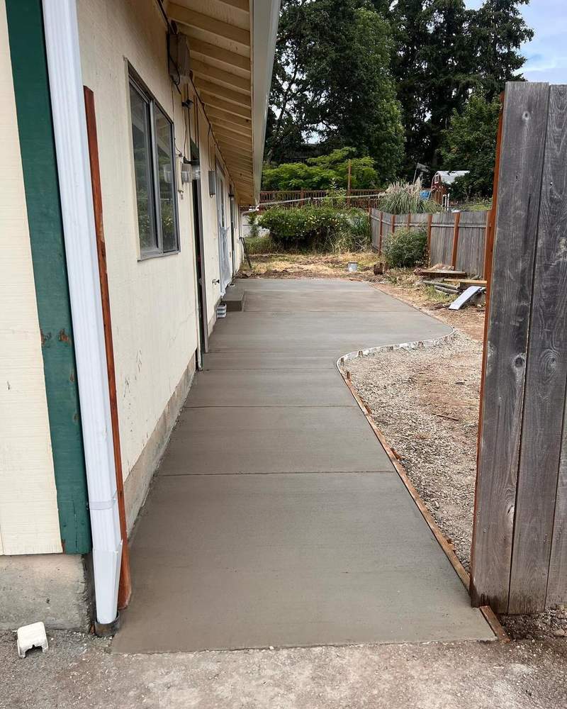 Curved Residential Side House Walkway - Sidewalk & Walkway project in West Linn, OR